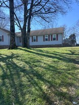 1535 Richmond Rd, Unit B in Columbia, TN - Building Photo