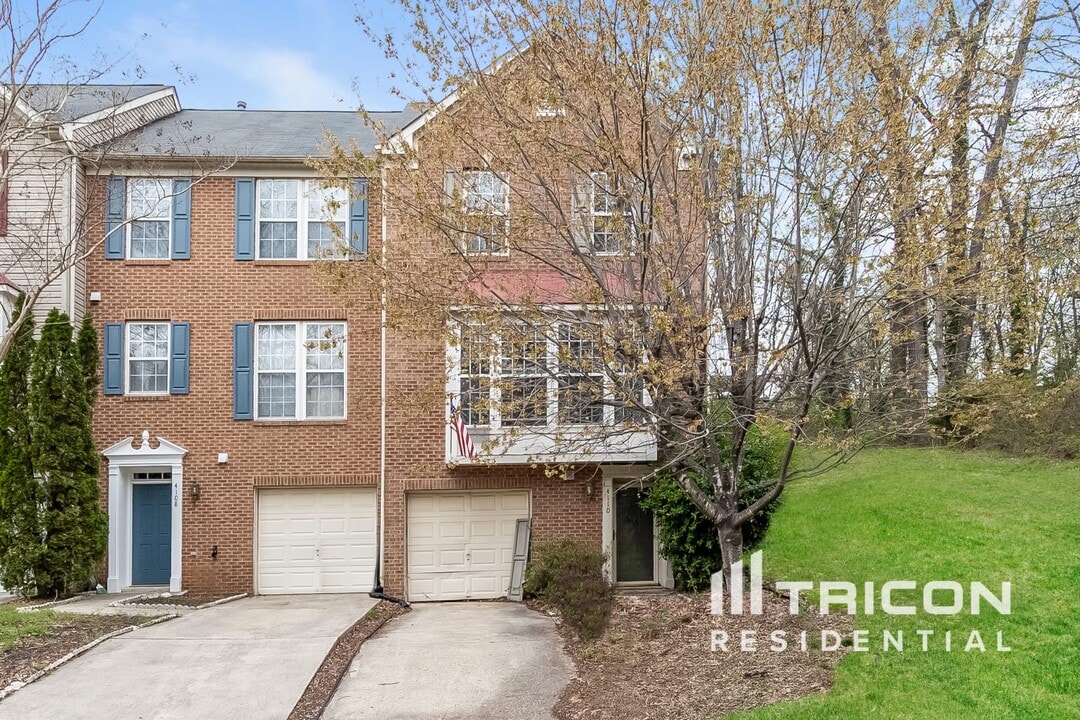 4110 Meadow Trail Ln in Hyattsville, MD - Building Photo