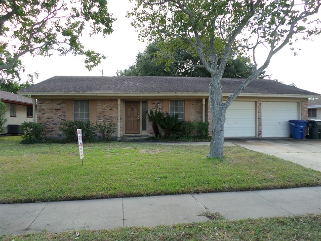 property at 4625 Bonner Dr