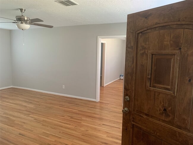 22047 E Hammond Dr in Porter, TX - Building Photo - Building Photo