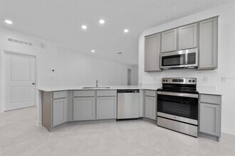 1480 Peach Crk Dr in Osteen, FL - Building Photo - Building Photo