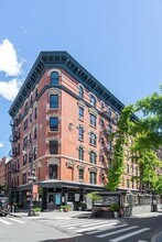 117 Perry St in New York, NY - Foto de edificio - Building Photo