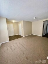 1634 Prairie Valley Dr in Charlotte, NC - Foto de edificio - Building Photo