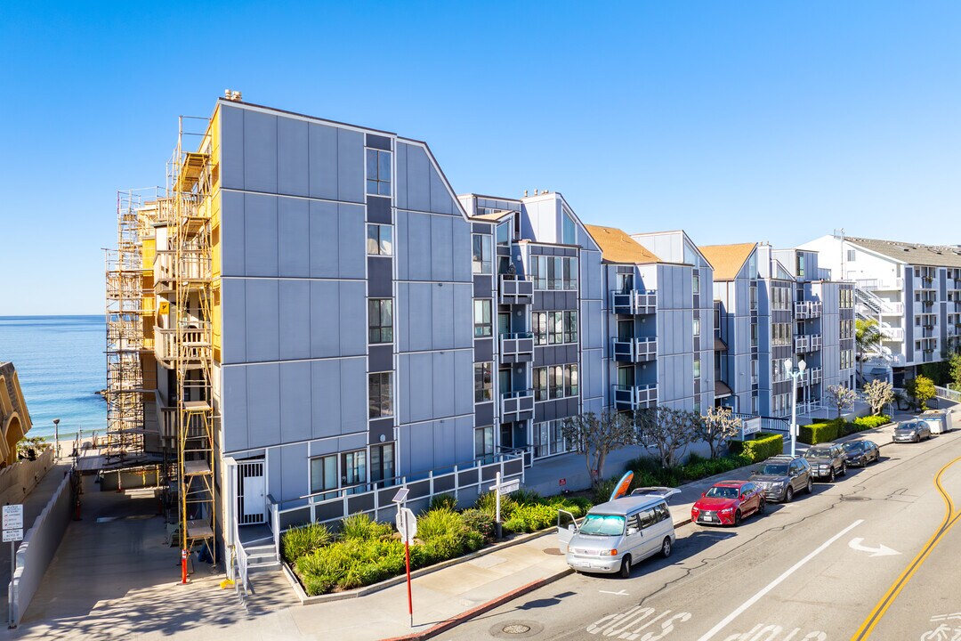 San Simeon in Redondo Beach, CA - Building Photo