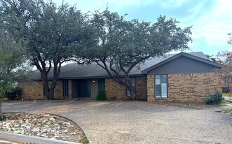 2405 Stutz Pl in Midland, TX - Building Photo