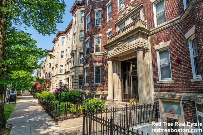 19 Queensberry St in Boston, MA - Building Photo - Building Photo