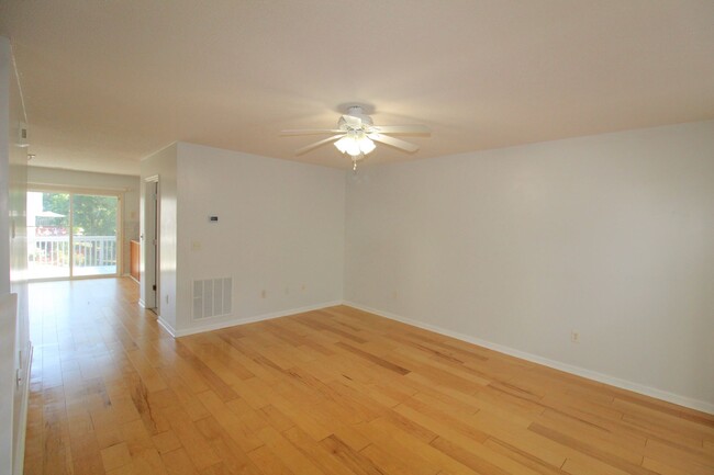 869 Camelot Ln in Harrisonburg, VA - Building Photo - Building Photo