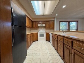 8 Connie Ln in Bella Vista, AR - Building Photo - Building Photo