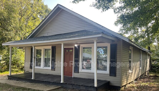 516 Wardell St in Shelby, NC - Foto de edificio - Building Photo