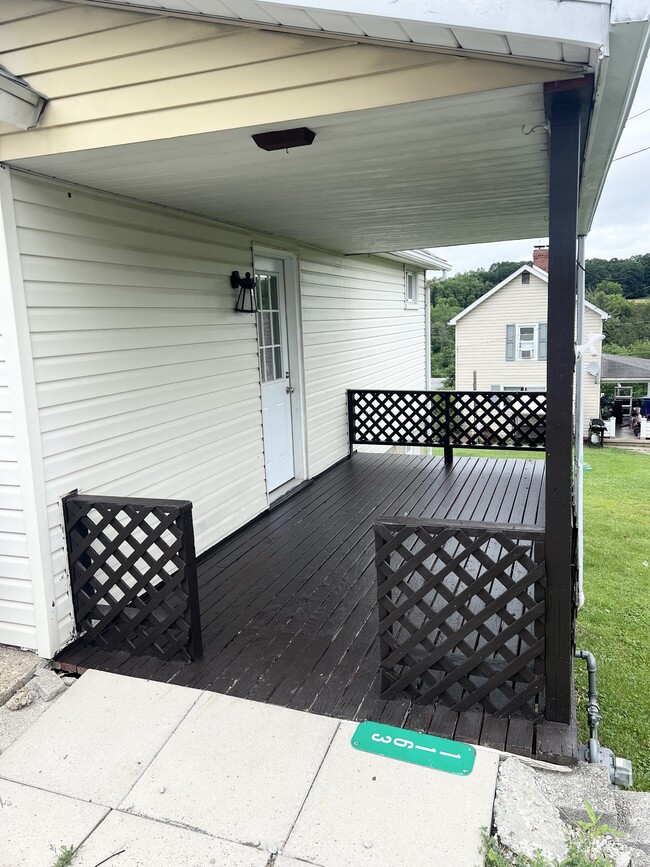 property at 1163 Delaware St