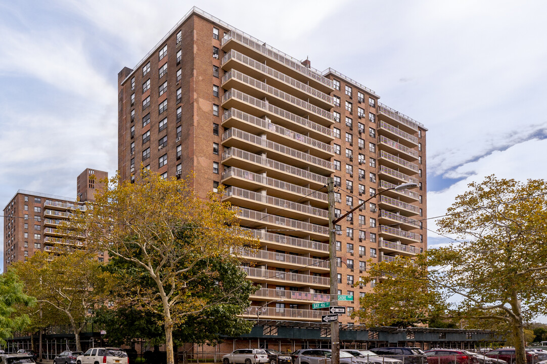 Contello Towers in Brooklyn, NY - Building Photo