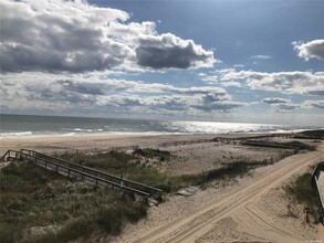 38 Oneida St in Ocean Beach, NY - Building Photo - Building Photo