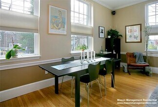 245 Beacon St, Unit 4 in Somerville, MA - Foto de edificio - Building Photo