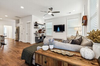 420 Creative Way in Nashville, TN - Building Photo - Building Photo