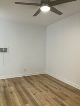 333 Vernon Ave, Unit 15 in Los Angeles, CA - Foto de edificio - Building Photo