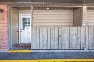 1112 Windsor St in La Place, LA - Building Photo