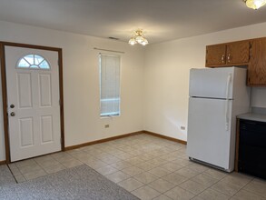 3228 Commercial Ave in South Chicago Heights, IL - Building Photo - Building Photo