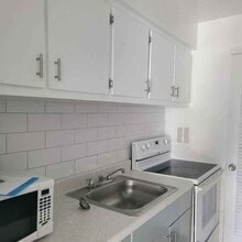 1731 NE 60th St, Unit 3 in Fort Lauderdale, FL - Building Photo - Building Photo
