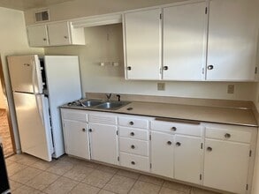 707 12th St W, Unit B in Havre, MT - Building Photo - Building Photo