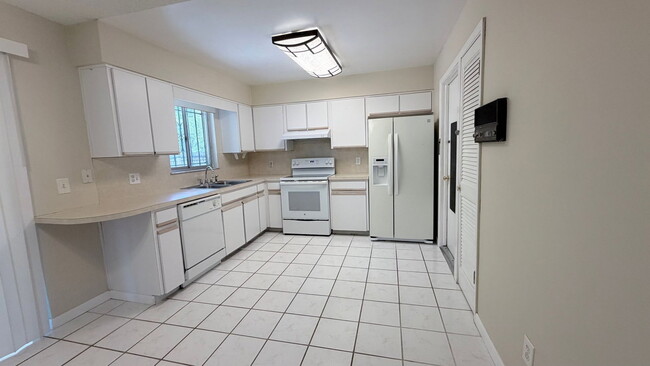 603 Pheasant Ave in Longwood, FL - Foto de edificio - Building Photo