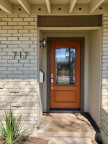 717 Oblate Dr in San Antonio, TX - Building Photo