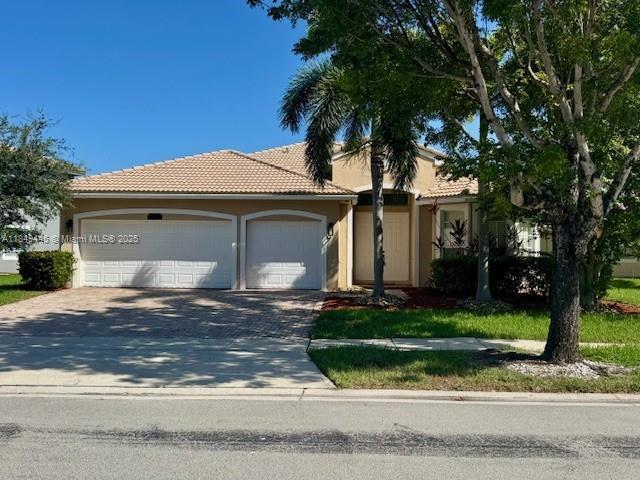 14817 SW 54th St in Miramar, FL - Building Photo