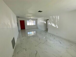 1443 Harding St in Hollywood, FL - Building Photo - Building Photo