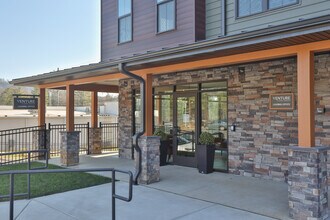 Venture at Long Shoals in Arden, NC - Building Photo - Building Photo