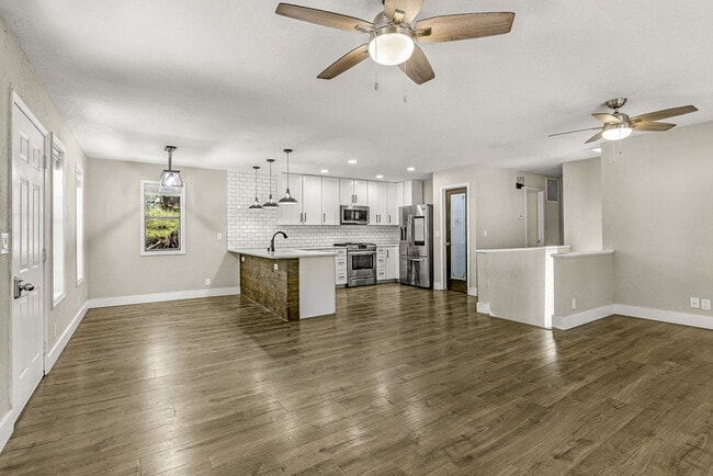 4573 Canyon Loop in Flagstaff, AZ - Foto de edificio - Building Photo