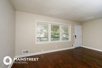 2310 Mary Catherine Dr in Louisville, KY - Building Photo - Building Photo