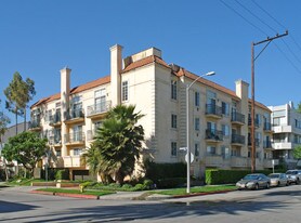 901 S Sherbourne Dr in Los Angeles, CA - Building Photo