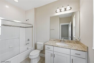 4722 Formosa Dr in Naples, FL - Building Photo - Building Photo