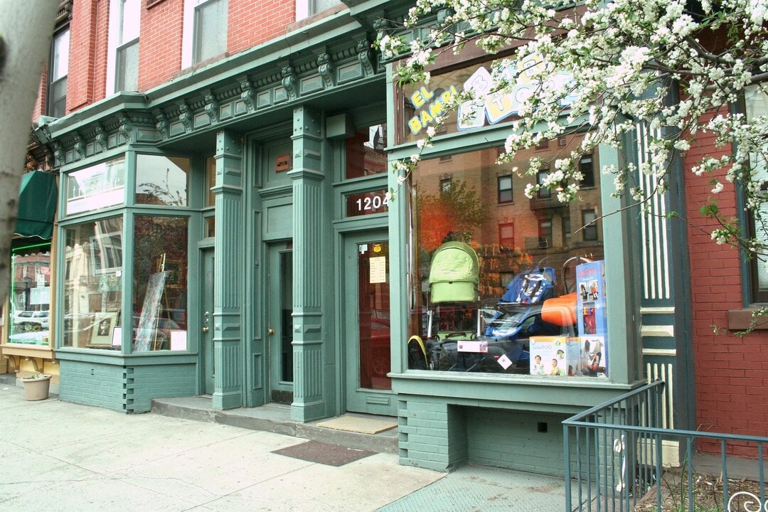 1204 Washington St in Hoboken, NJ - Building Photo