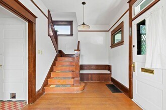 1617 NE Couch St in Portland, OR - Building Photo - Building Photo