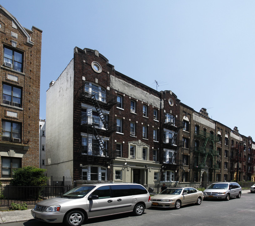 The Presidio in Brooklyn, NY - Foto de edificio