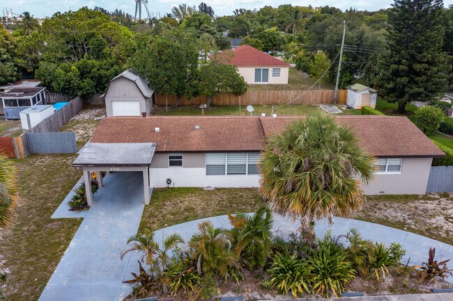 1701 Boardman Ave in West Palm Beach, FL - Building Photo - Building Photo