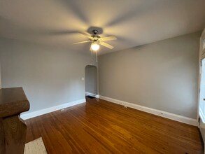 80 W Greenwood Ave in Columbus, OH - Foto de edificio - Building Photo