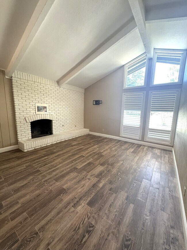 278 E Moody Ave in Fresno, CA - Building Photo - Building Photo