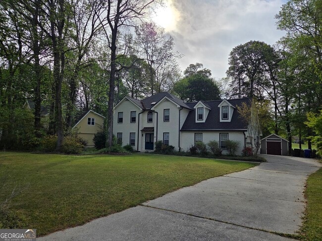 215 Calgary Dr in Peachtree City, GA - Building Photo - Building Photo