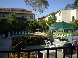 5460 White Oak Ave, Unit J in Encino, CA - Building Photo