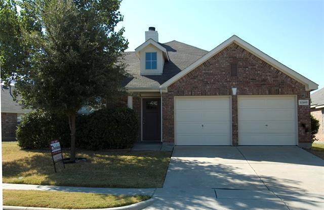 12109 Macaroon Ln in Fort Worth, TX - Building Photo