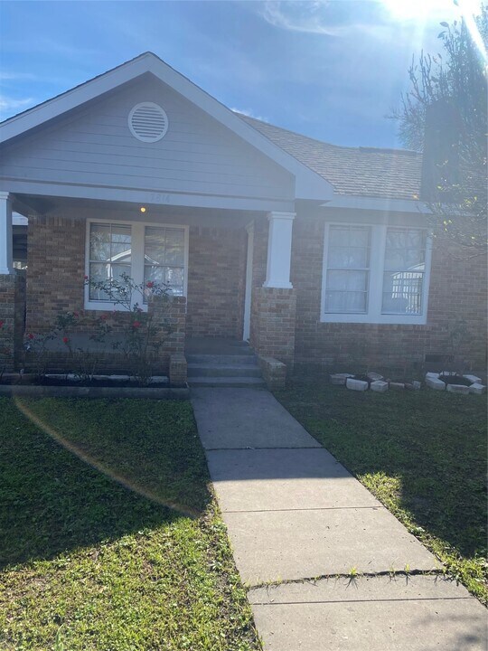7814 Scanlock St in Houston, TX - Building Photo