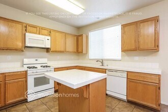 741 Chatham Way in San Jacinto, CA - Building Photo - Building Photo
