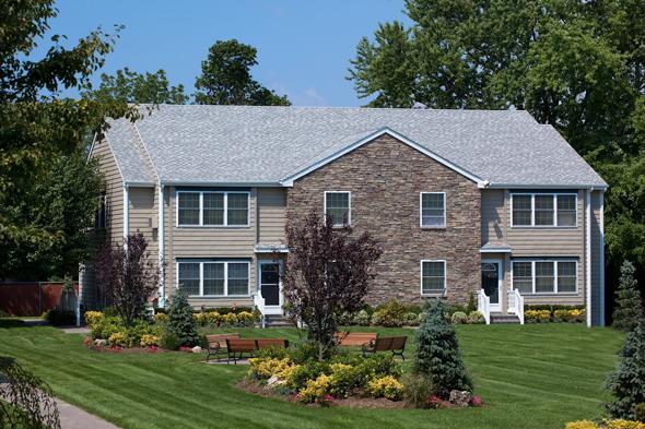 Fairfield Harbor At Babylon Village in Babylon, NY - Foto de edificio - Building Photo