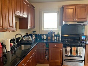 161 Beacon St, Unit 3 in Somerville, MA - Foto de edificio - Building Photo