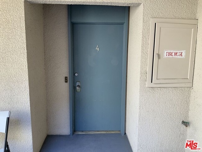 5650 Cambridge Way in Culver City, CA - Building Photo - Building Photo