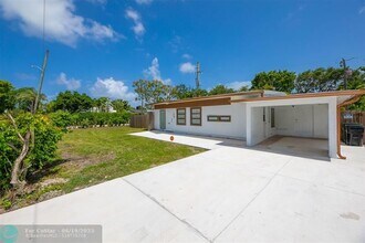 1642 NE 8th St in Fort Lauderdale, FL - Building Photo - Building Photo