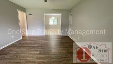 8021 Holmes Rd in Kansas City, MO - Building Photo - Building Photo