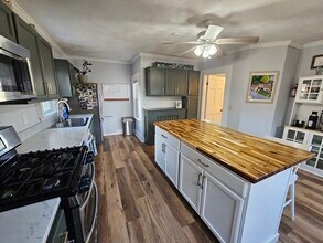 32 Main St in Foxboro, MA - Building Photo - Building Photo