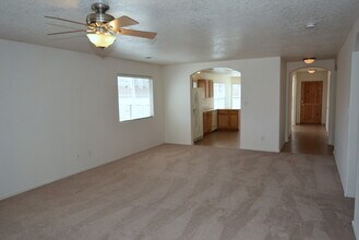 1876 Black Gold St SE in Albuquerque, NM - Building Photo - Building Photo